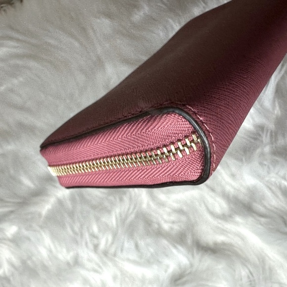 Michael Kors dark pink zip around wallet - Picture 4 of 14